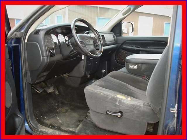 2002 Dodge Ram Pickup 1500 2dr Regular Cab ST 4WD SB